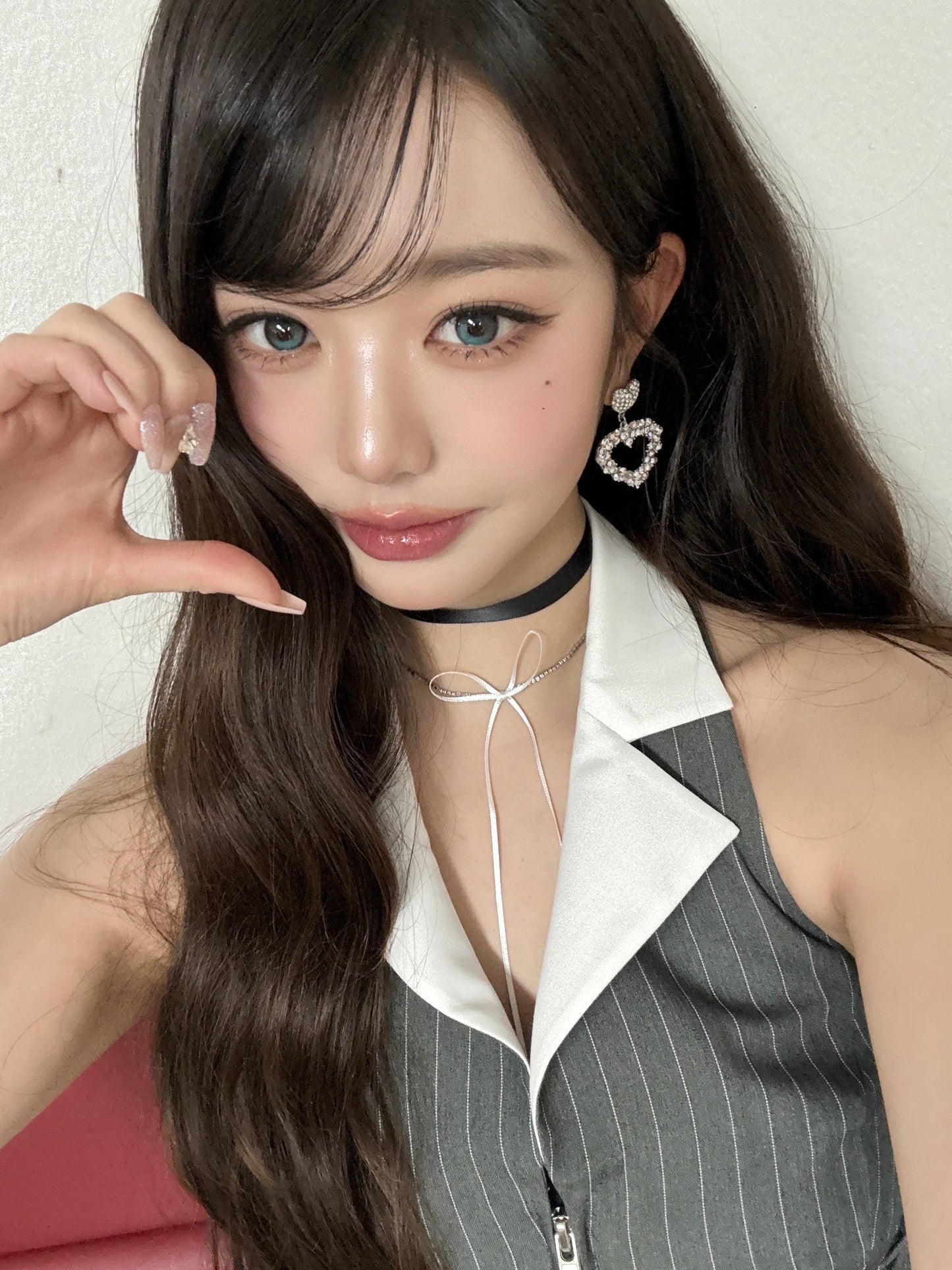 Korea Exquisite Shining Bright Broken Silver Hollowed-out Heart Shape Stud Earrings for Women Temperament Designer Jewelry Gifts